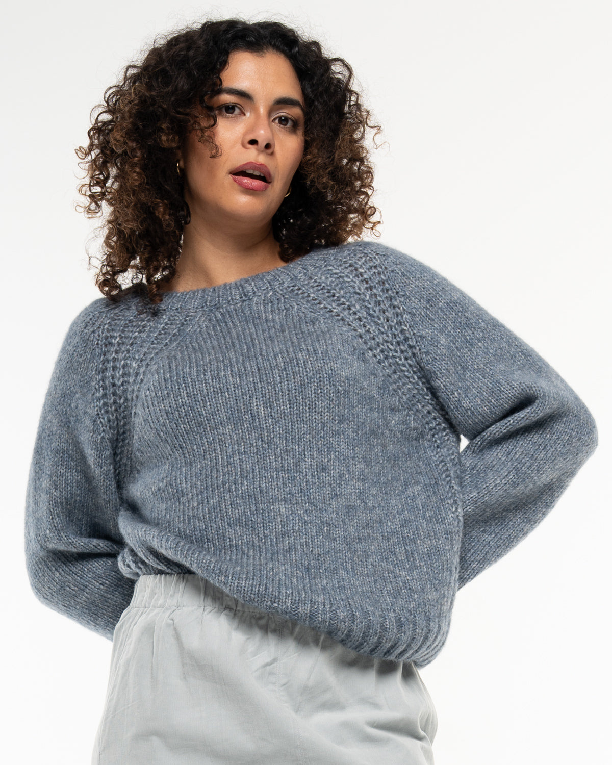 Alma & Lovis - Damen Strickpullover mit Wolle Blau
