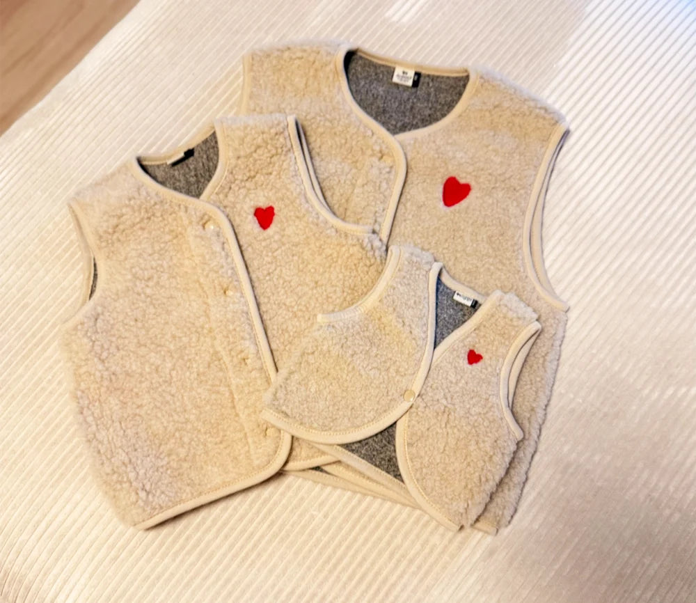 Alwero - Kuschelige Damen Wollweste TYP beige mit Herz
