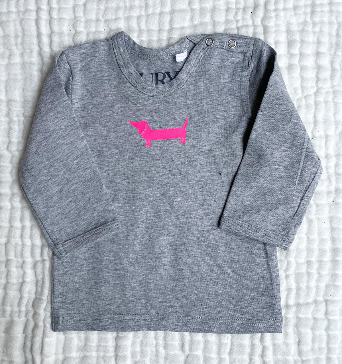 Auryn - Baby Shirt grau Biobaumwolle mit Dackel pink