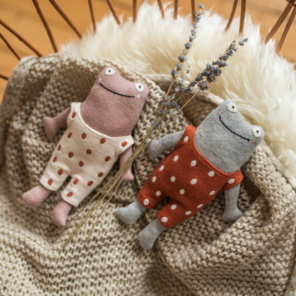 Ava & Yves - Babyrassel Baumwolle (bio) Frosch