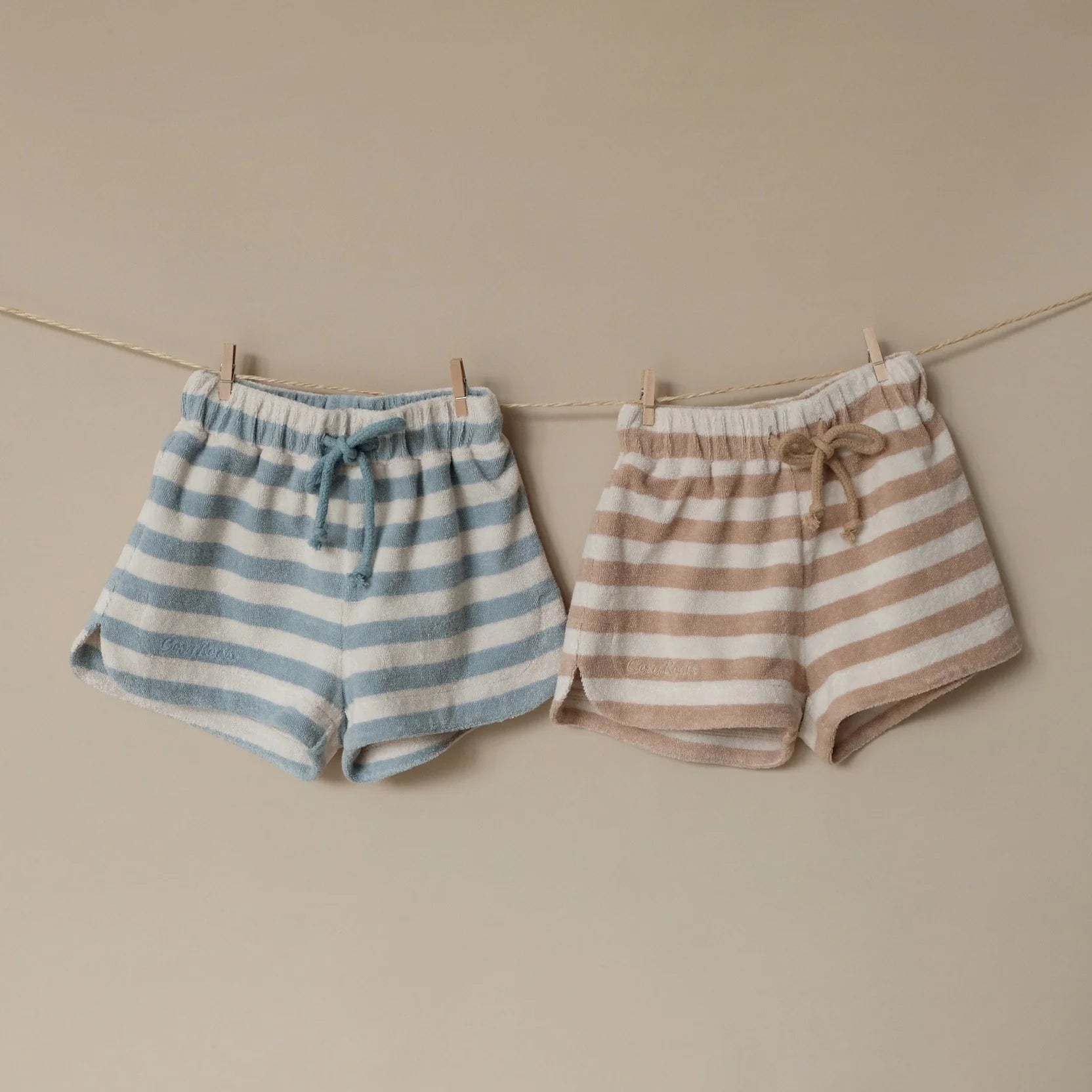 Cosy Roots - Kinder Shorts „Terry“ blau-weiß gestreift
