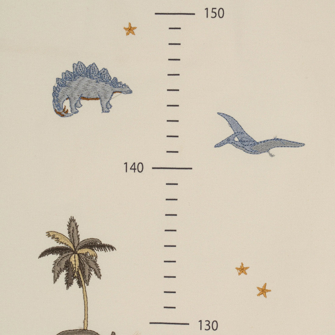 Konges Slojd - bestickte Messlatte Baumwolle Dino