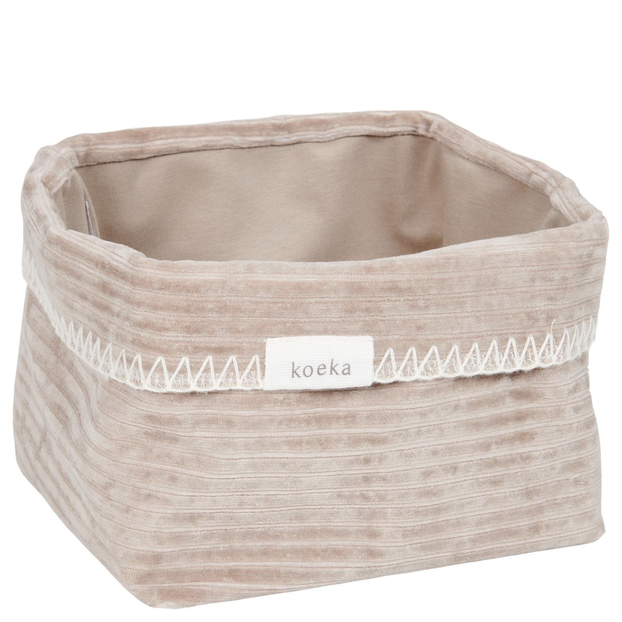 Der Korb ist sowohl praktisch und stylisch und ein Must-Have auf der Kommode