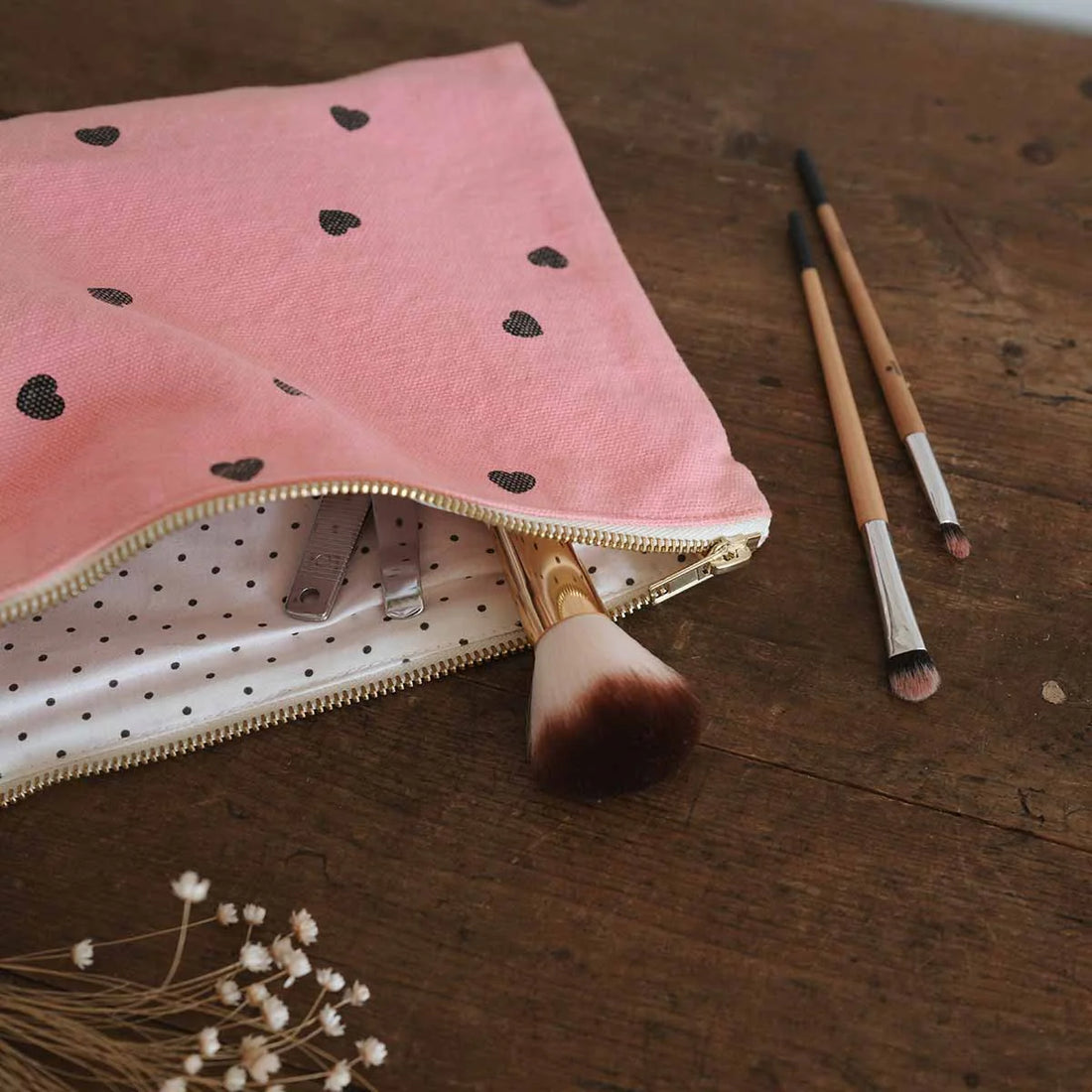 roseinapril-lili-pouch-rosaherzen