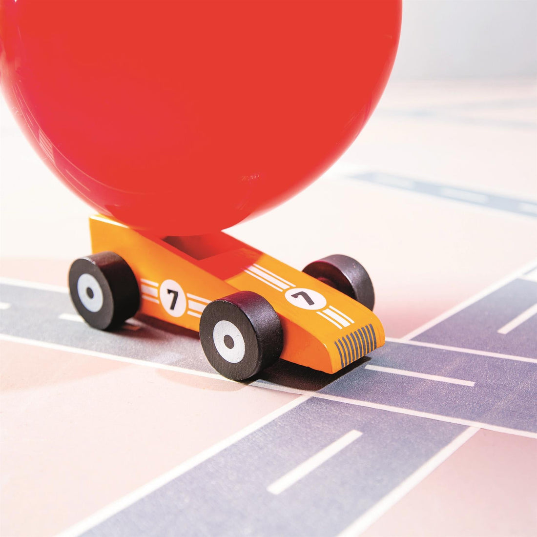 DONKEY - Holzauto mit Luftballon