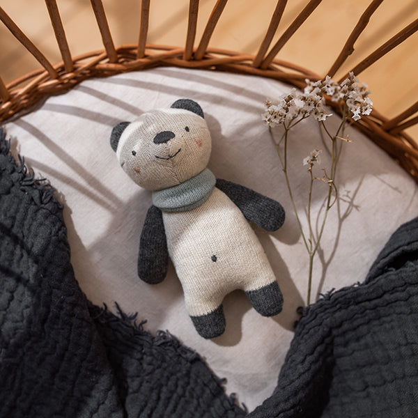 Ava &amp; Yves - Babyrassel Baumwolle (bio) Panda blau