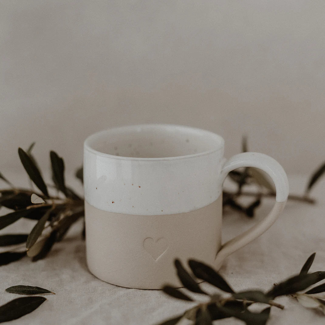 Eulenschnitt - große Tasse Herz mit Henkel