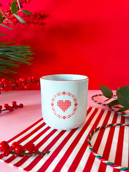 Heimatformat - Bayerische Tasse mit Herz rot und blau