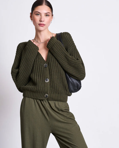 Jan ´n June - Strickjacke Lena olive Baumwolle (Bio)