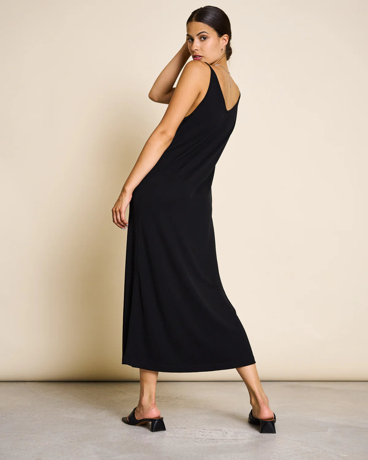 Jan ´n June - Triangle Midi Kleid schwarz