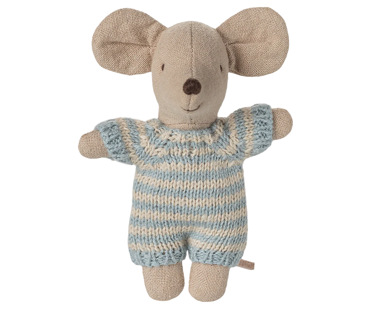 Maileg - Babymaus in der Tragentasche blau