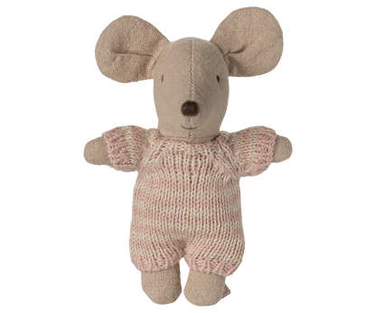Maileg - Babymaus in der Tragentasche rosa