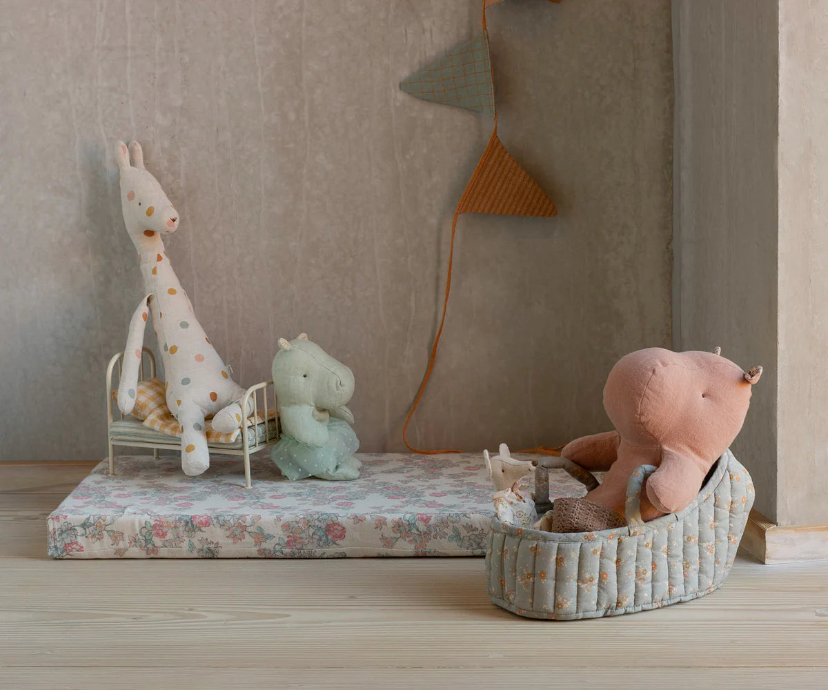 Maileg -  Kleines Nilpferd Hippo mit Rock blau