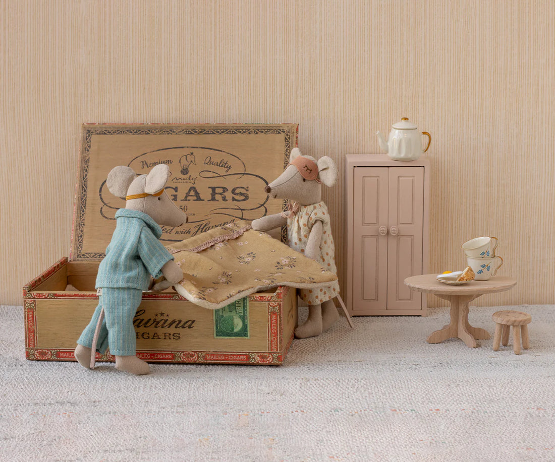 Maileg -  Mama und Papa Mäuse in Zigarrenkiste