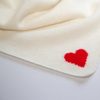 Papa Lobster - Cashmere Dreieckstuch LITTLE HEART Naturweiß