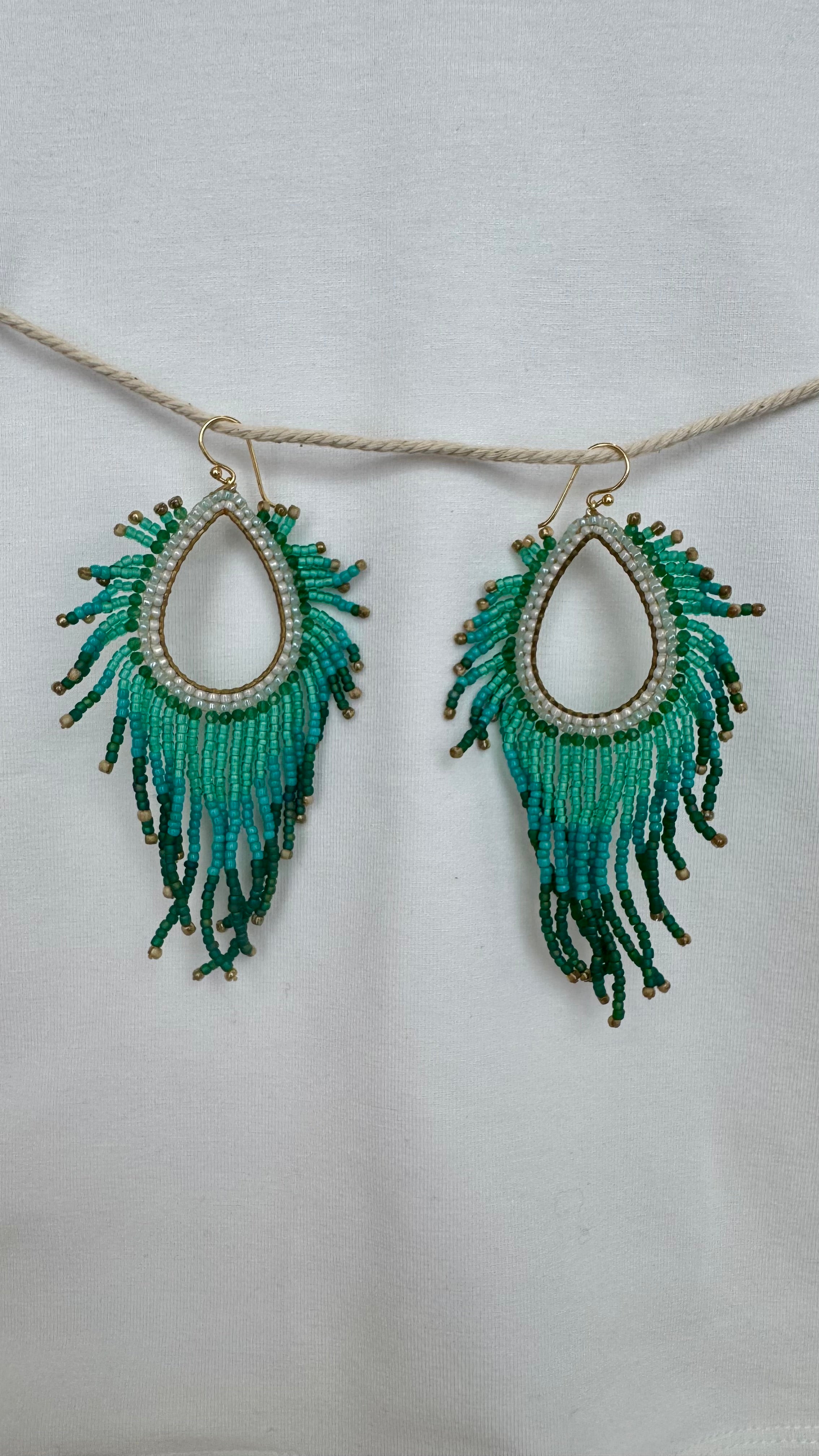 Sister Schmuck - handgefertigte Ohrringe Pfau grün-türkis