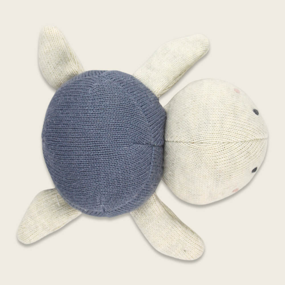 Ava &amp; Yves - Babyrassel Baumwolle (bio) Schildkröte blau