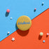 Ava & Yves - Kinder Button Schulkind, blau, mit Hintergrund gelb
