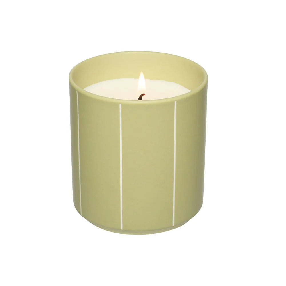 Design Letters - Duftkerze mint im Porzellanbecher