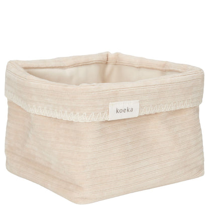 Der Korb ist sowohl praktisch und stylisch und ein Must-Have auf der Kommode