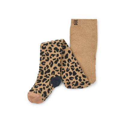 Die Silva Rippstrumpfhose ist ein vielseitiges Accessoire, das zu vielen Outfits passt.