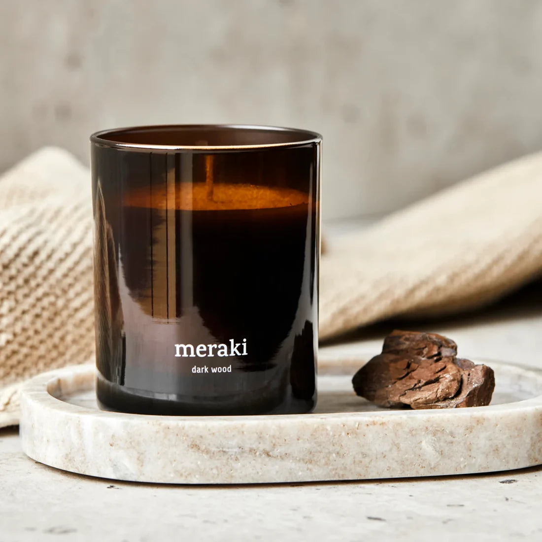Meraki - Duftkerze Dark Wood
