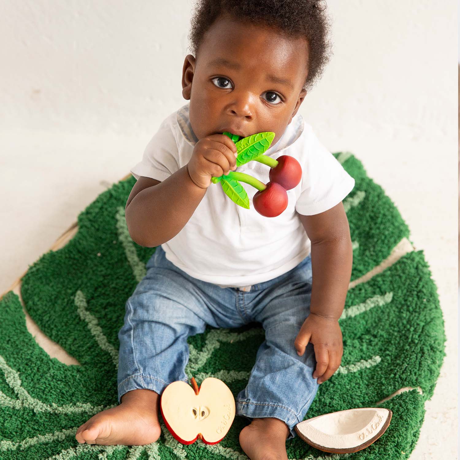 Oli &amp; Carol -  Kirsche Mery Greifling/ Teether