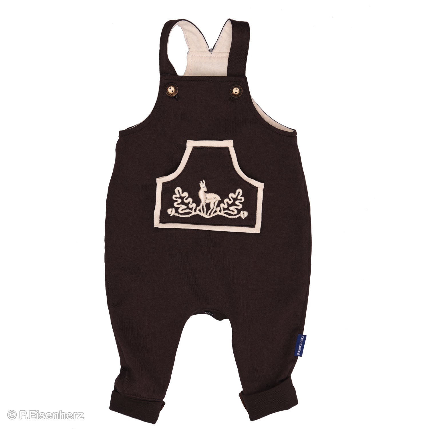 Niedlicher Babystrampler in dunkelbraun mit Eichenlaub Stickerei und kleiner Beuteltasche von P. Eisenherz. 