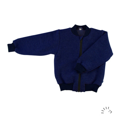Die Jacke aus kbT Merino-Wollwalk ist ein cooles Teil für die kalte Jahreszeit. 