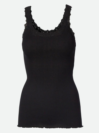 Tanktop mit rundem Ausschnitt, Spitzenträgern, Kräuselkante unten und ohne Seitennähte.