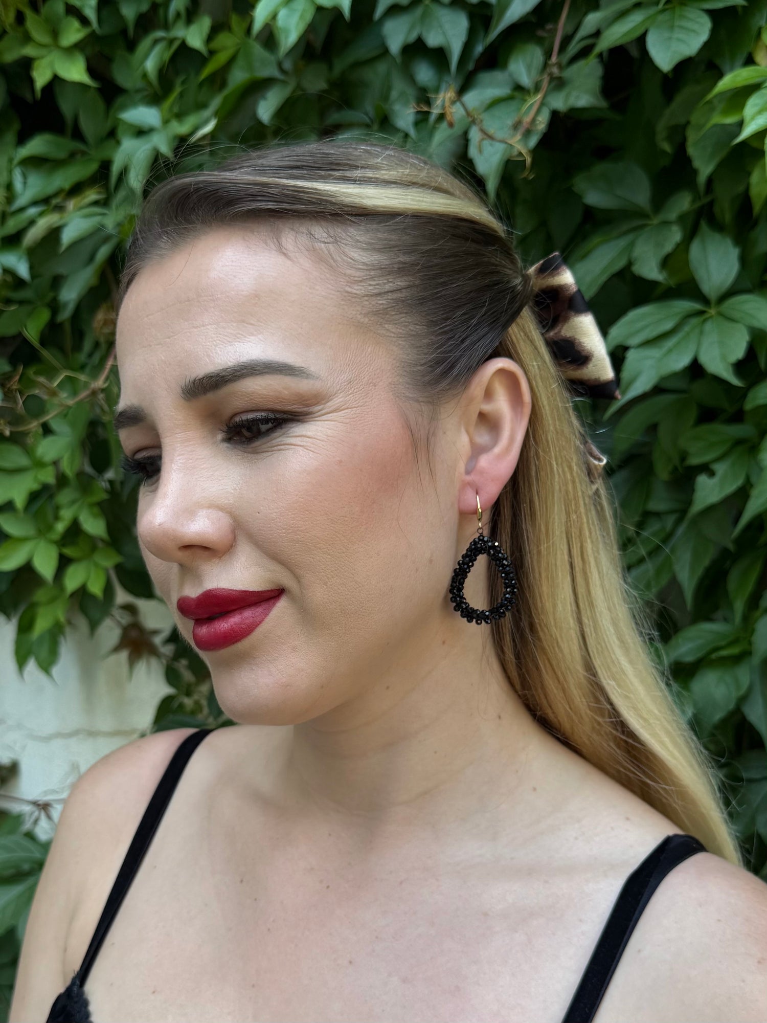 schwarz-ovalohrringe-sisterschmuck