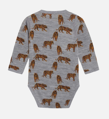Hust &amp; Claire - Baby Body Langarm mit Tiger Print - AURYN Shop
