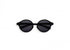 Diese süße Sonnenbrille für Mädchen von Izipizi wurde für alle Aktivitäten und Ausflüge bei sonnigem Wetter, im Sommer wie auch im Winter entwickelt. Sie schützt optimal mit einem 100% UV-Schutz der Kategorie 3, ohne einen unangenehmen Druck auf die Nase oder Ohren auszuüben. 