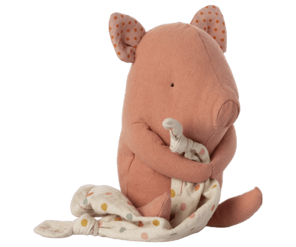Lullaby Friends ist eine Kollektion mit schönen Artikeln für Babys. Dieses Schwein hat ein weiches Kuscheltuch und spielt ein ruhiges Wiegenlied, wenn du am Schwanz ziehst. Es besteht aus weichen Stoffen mit einzigartigen Drucken und ist in einer schönen Geschenkbox verpackt.